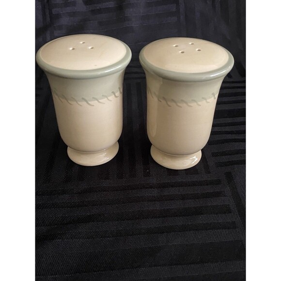 Pfaltzgraff pear bloom cream and sugar set with salt and pepper set - Picture 9 of 13